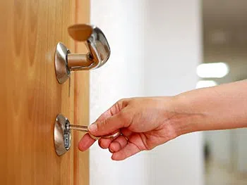 Locksmith Of St Petersburg  St Petersburg, FL 727-264-5579